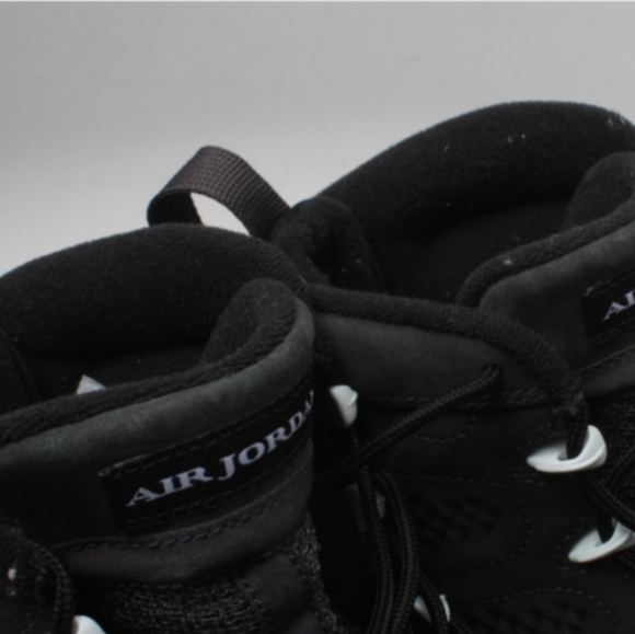 Collecting new shoes
